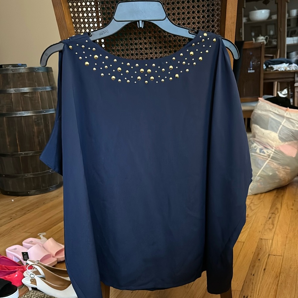 Navy Lilly Pulitzer cut out shoulder blouse